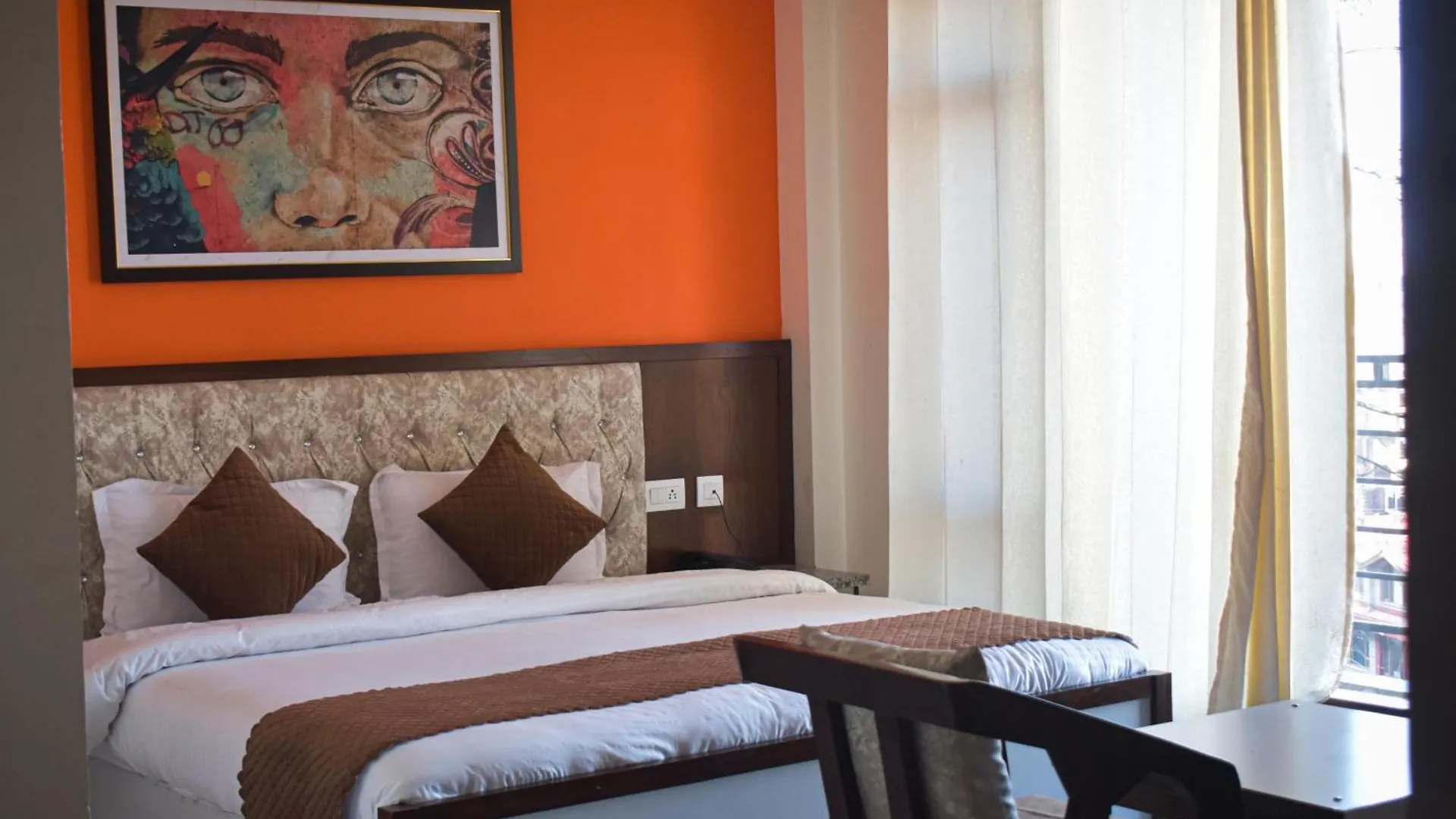 Bed and Breakfast The Ivory Pine Šimla Bed & Breakfast